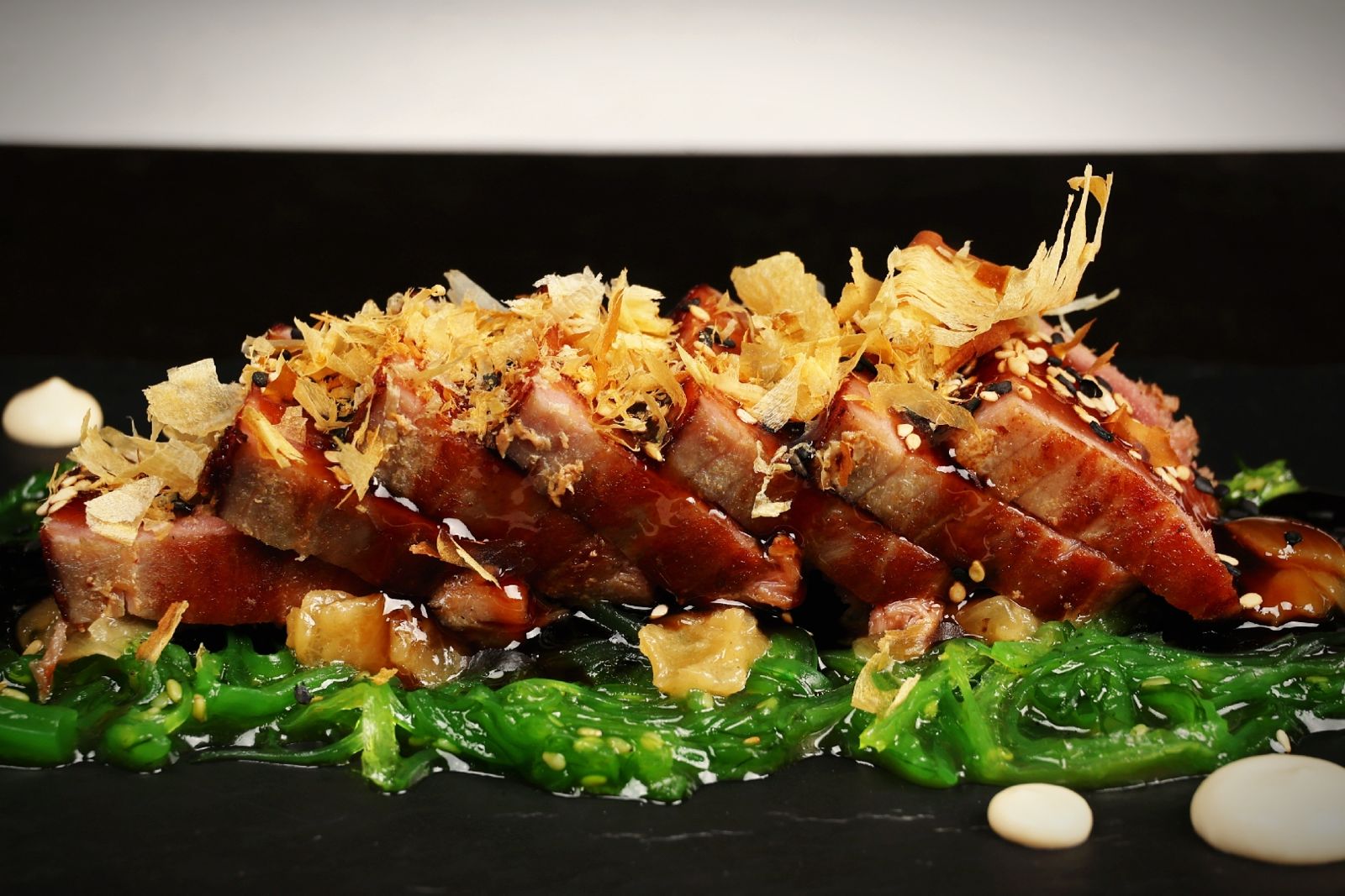 Barra de pintxos tradicional en Bilbao